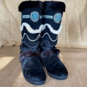 Tecnica Southwest Embroidered After Ski Vintage Pony Hair / Goat fur Boots